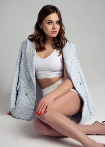 Эльвира, Г. Вешенская