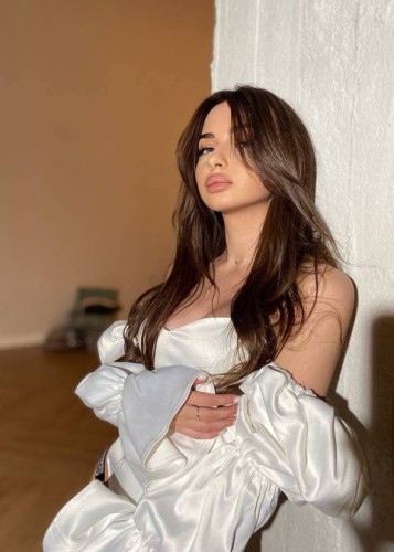 Сашенька, Г. Вешенская